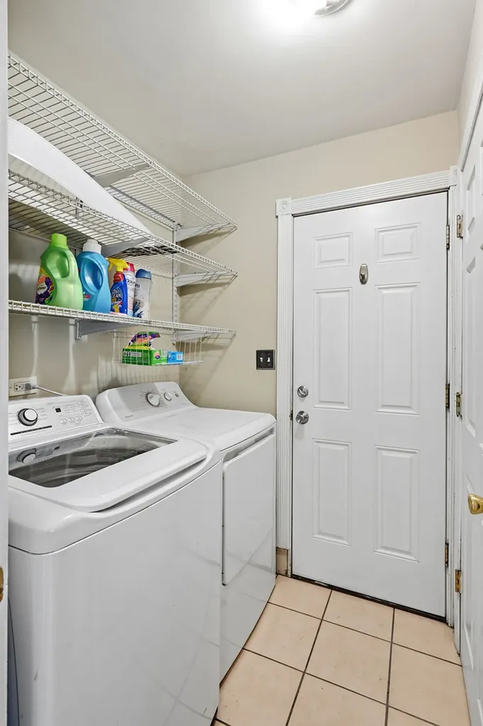 177 Cascade Drive Indian Head Park IL 60525