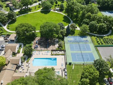 177 Cascade Drive Indian Head Park IL 60525