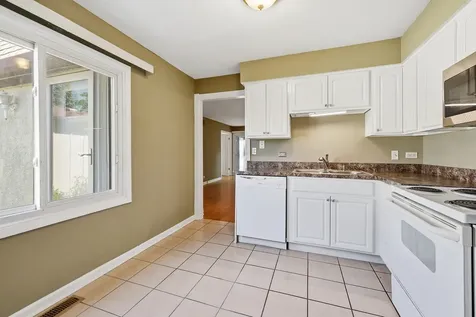 177 Cascade Drive Indian Head Park IL 60525