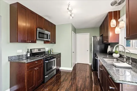 22 Forest Lane Elk Grove Village IL 60007