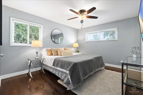 22 Forest Lane Elk Grove Village IL 60007