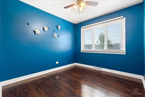 22 Forest Lane Elk Grove Village IL 60007