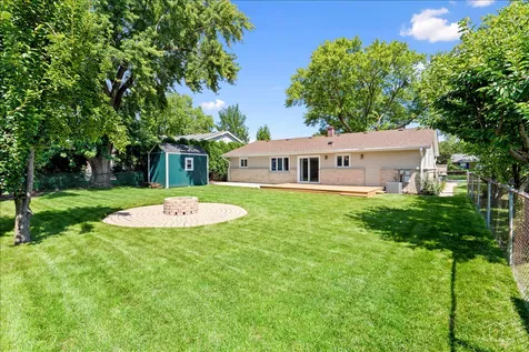 22 Forest Lane Elk Grove Village IL 60007