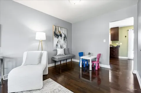 22 Forest Lane Elk Grove Village IL 60007