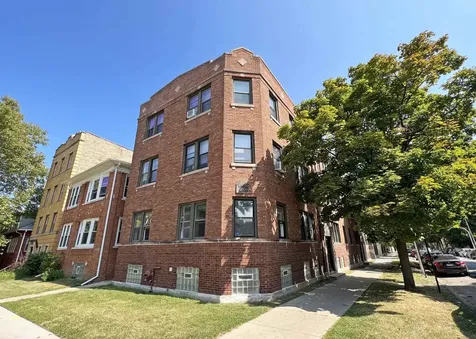 2724 West Rosemont Avenue Chicago IL 60659
