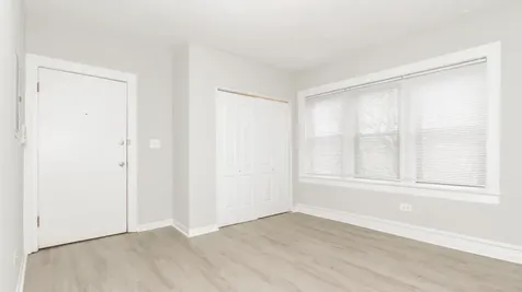 2724 West Rosemont Avenue Chicago IL 60659