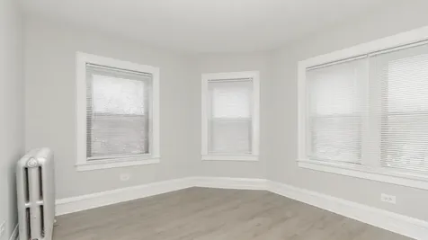 2724 West Rosemont Avenue Chicago IL 60659