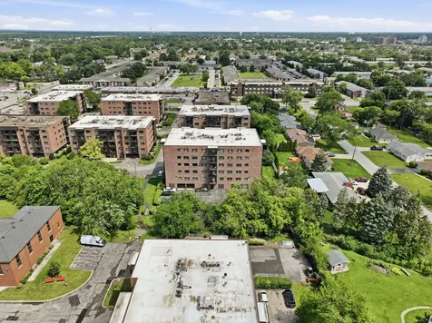 9331 Landings Lane Des Plaines IL 60016