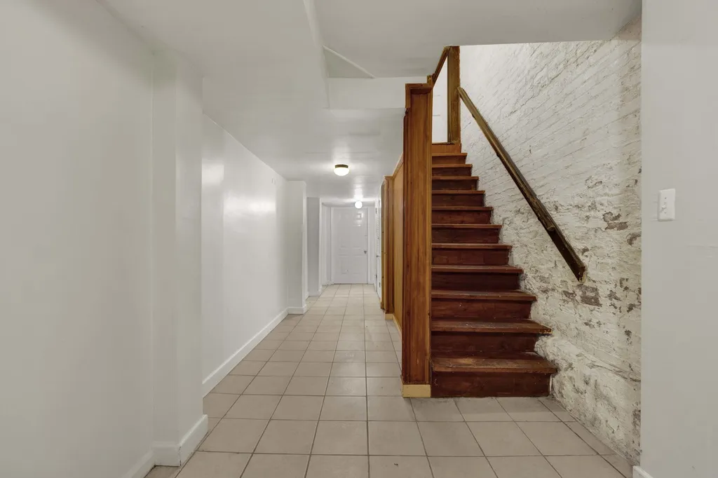 2714 West Lexington Street Chicago IL 60612