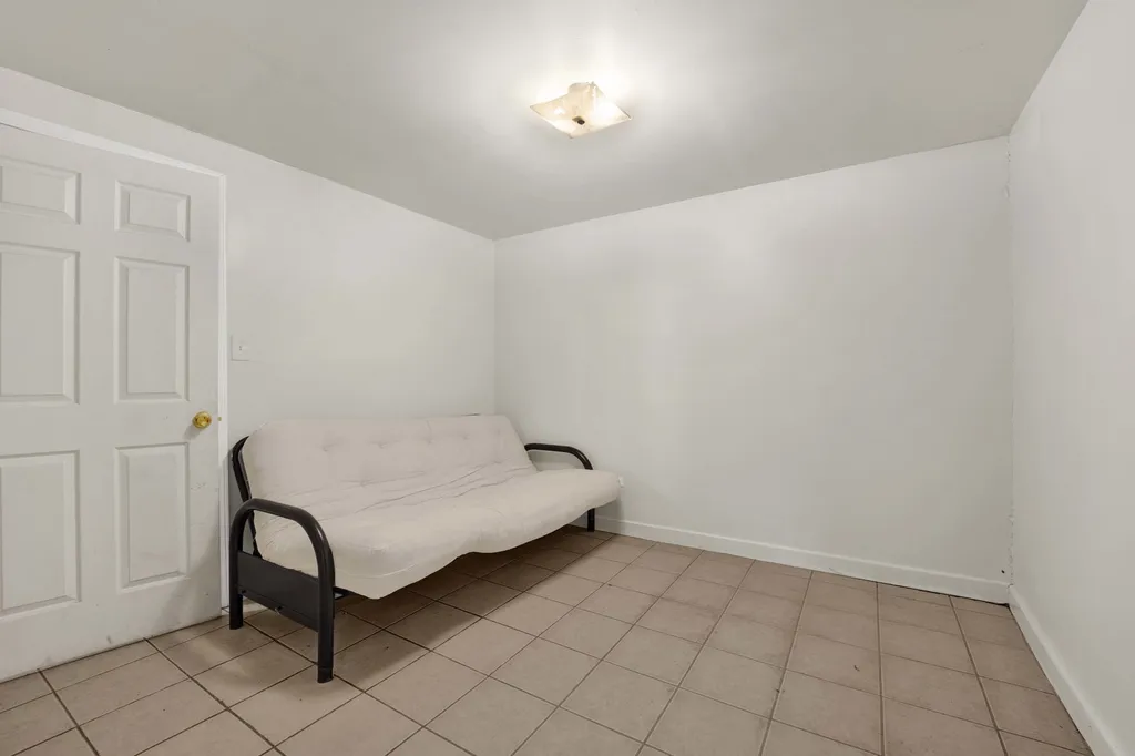 2714 West Lexington Street Chicago IL 60612