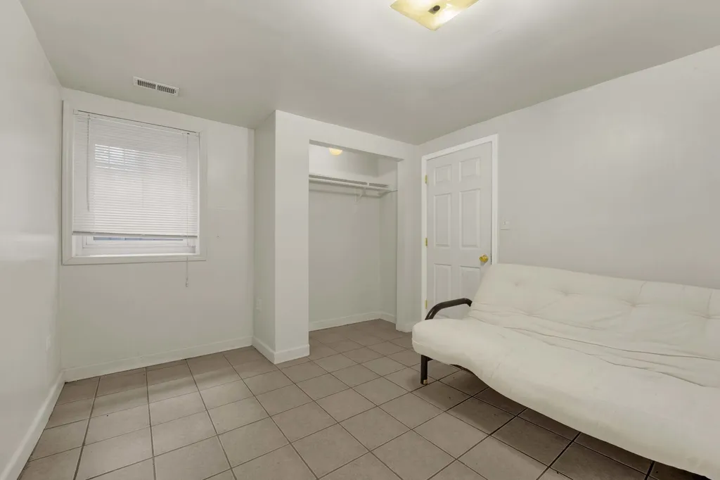 2714 West Lexington Street Chicago IL 60612