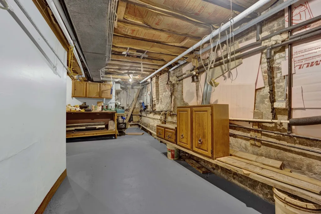 2714 West Lexington Street Chicago IL 60612