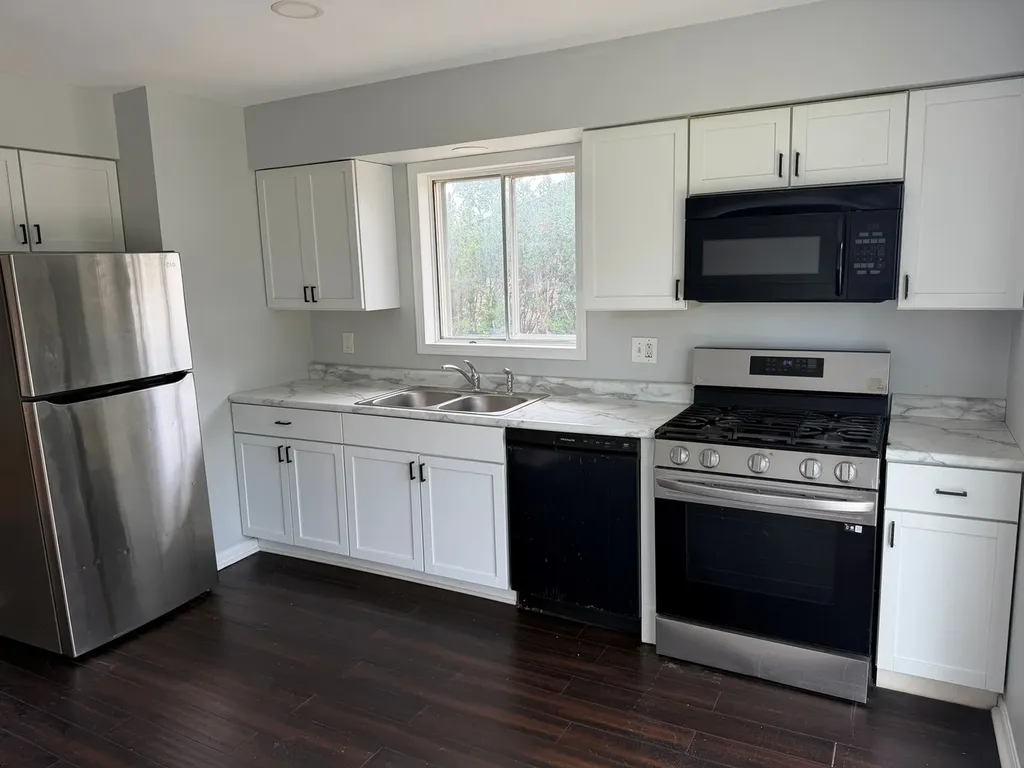934 South Harvard Avenue Addison IL 60101