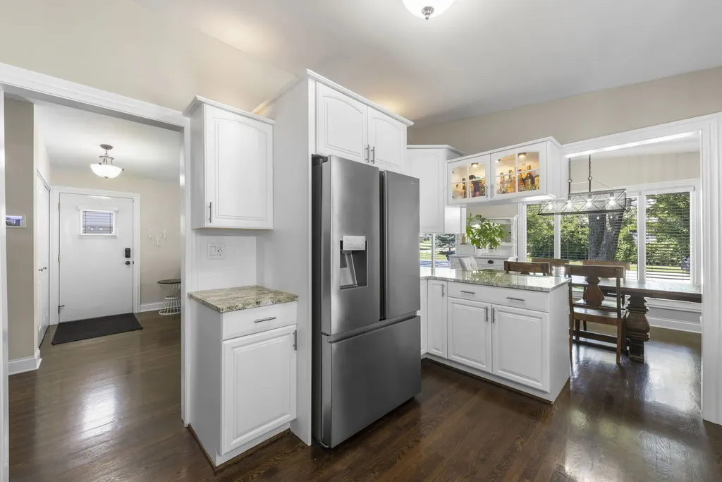 15W621 Diversey Avenue Elmhurst IL 60126