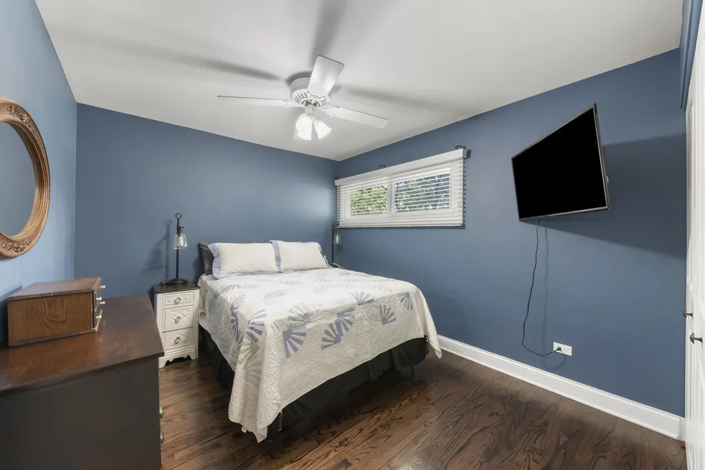 15W621 Diversey Avenue Elmhurst IL 60126