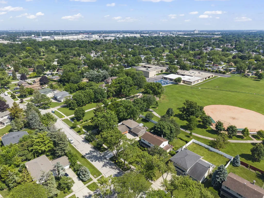 15W621 Diversey Avenue Elmhurst IL 60126