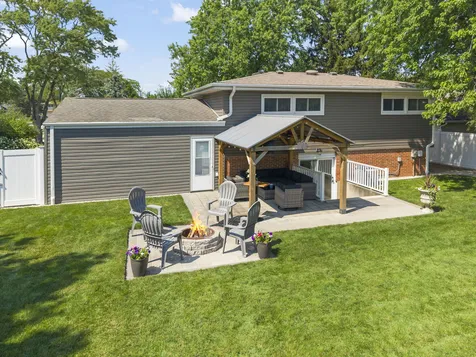 15W621 Diversey Avenue Elmhurst IL 60126