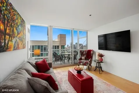 653 North Kingsbury Street Chicago IL 60654