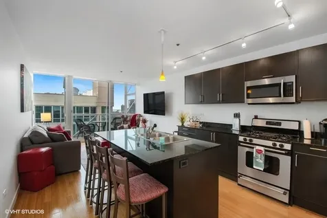 653 North Kingsbury Street Chicago IL 60654
