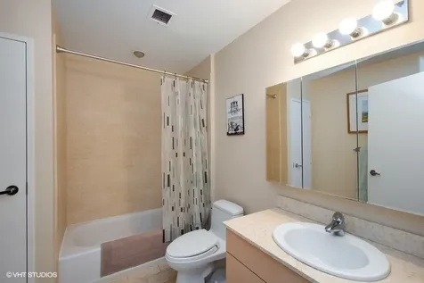 653 North Kingsbury Street Chicago IL 60654