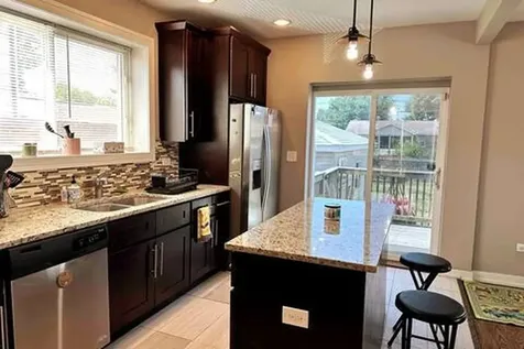 9520 South Ridgeway Avenue Evergreen Park IL 60805