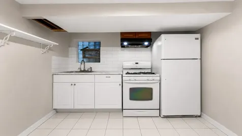 5311 West Henderson Street Chicago IL 60641