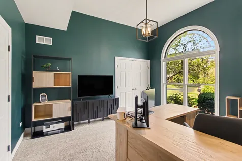 1204 North Oakridge Court Palatine IL 60067