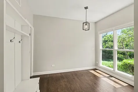 1204 North Oakridge Court Palatine IL 60067