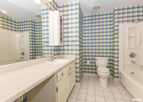 3407 41ST Street Moline IL 61256