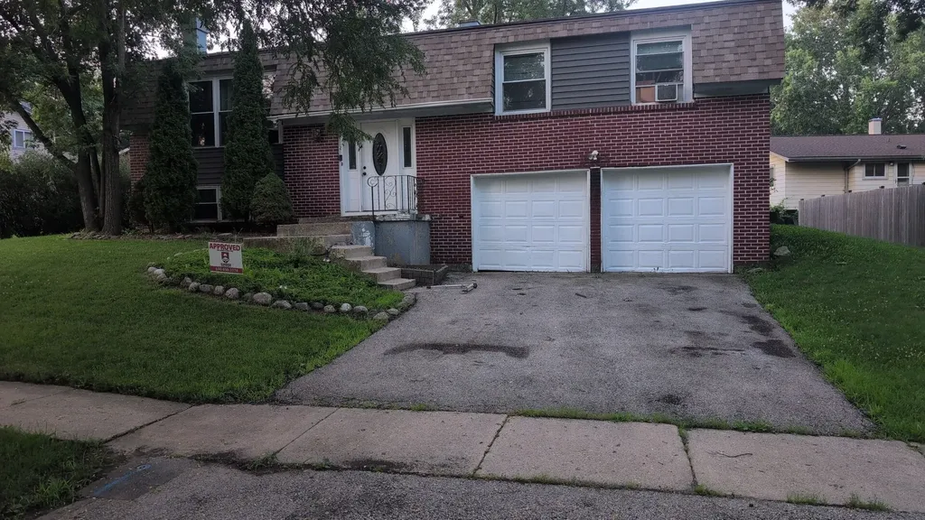 427 Devon Lane Bolingbrook IL 60440
