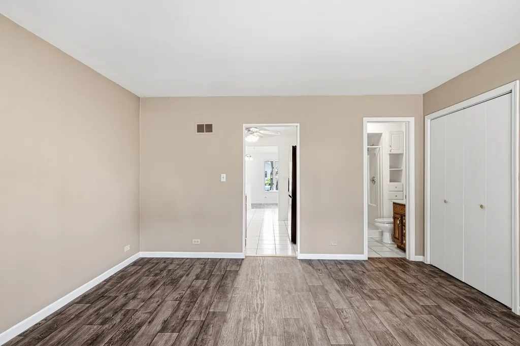 126 South Lodge Lane Lombard IL 60148