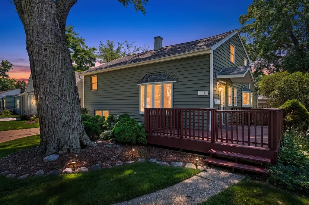 126 South Lodge Lane Lombard IL 60148