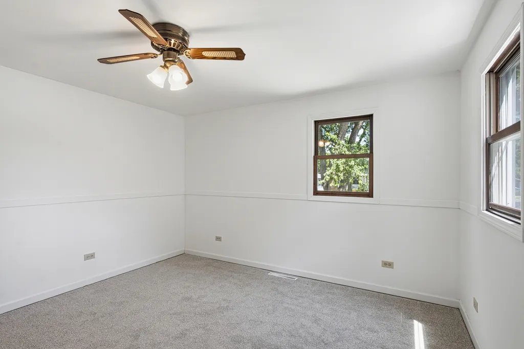 126 South Lodge Lane Lombard IL 60148