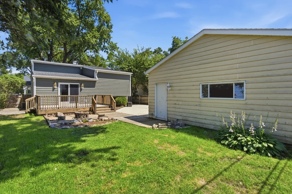 126 South Lodge Lane Lombard IL 60148