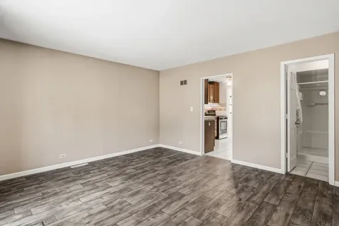 126 South Lodge Lane Lombard IL 60148