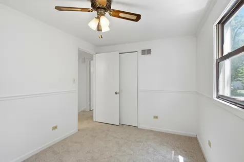 126 South Lodge Lane Lombard IL 60148