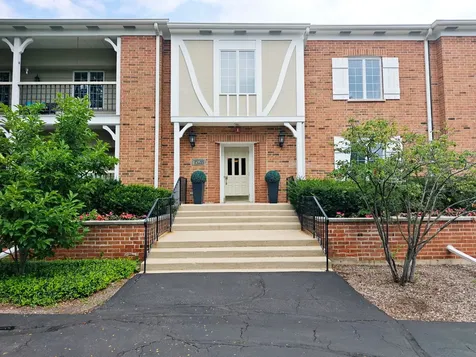 1528 Shire Circle Inverness IL 60067