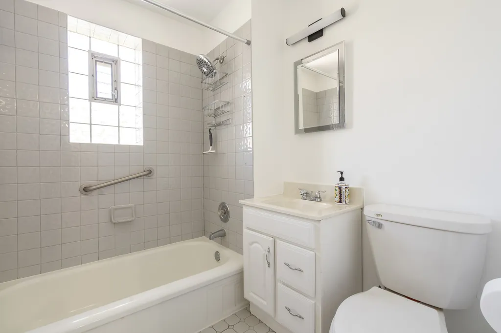 193 Fellows Court Elmhurst IL 60126