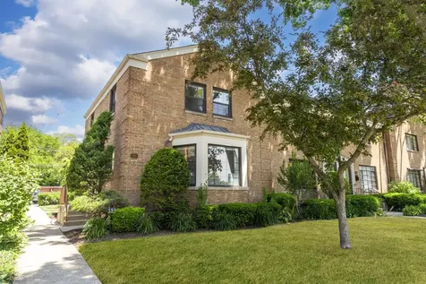 193 Fellows Court Elmhurst IL 60126