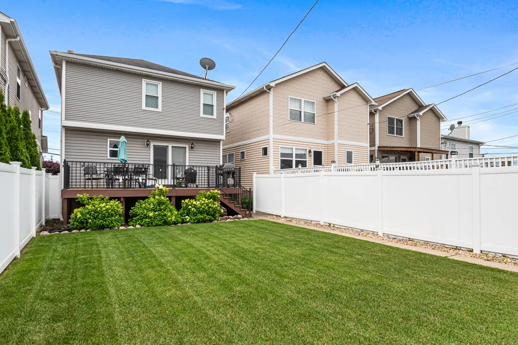6216 West 60th Street Chicago IL 60638