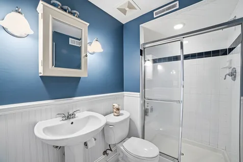 6216 West 60th Street Chicago IL 60638