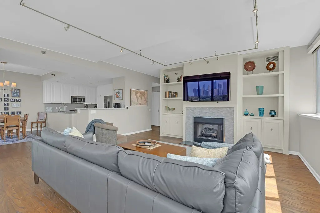 1515 South Prairie Avenue Chicago IL 60605