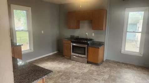 1518 9TH Avenue Rockford IL 61104