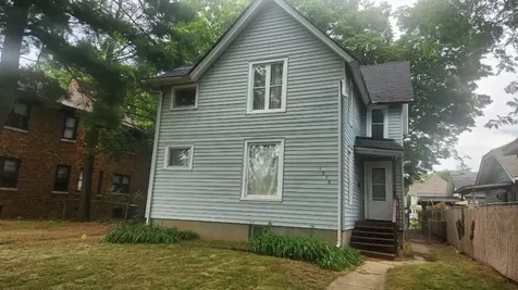 1518 9TH Avenue Rockford IL 61104