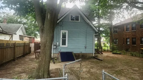 1518 9TH Avenue Rockford IL 61104