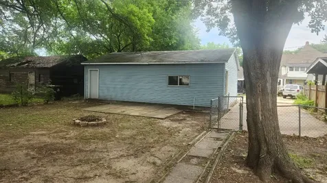 1518 9TH Avenue Rockford IL 61104