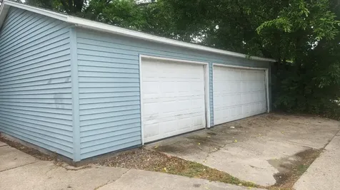 1518 9TH Avenue Rockford IL 61104