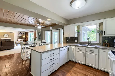 816 Paddock Lane Libertyville IL 60048