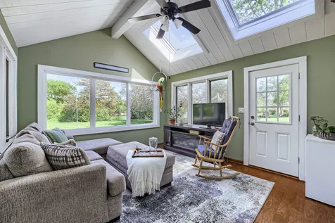 816 Paddock Lane Libertyville IL 60048
