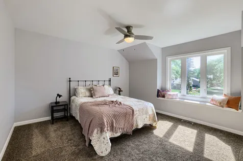 816 Paddock Lane Libertyville IL 60048